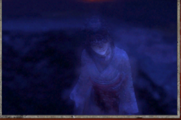 血塗れの着物の女